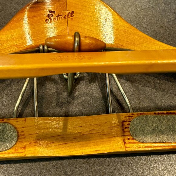 Vintage Setwell 18" Heavy Wooden Suit Hanger With Trouser Clamp Hanger - Picture 4 of 6